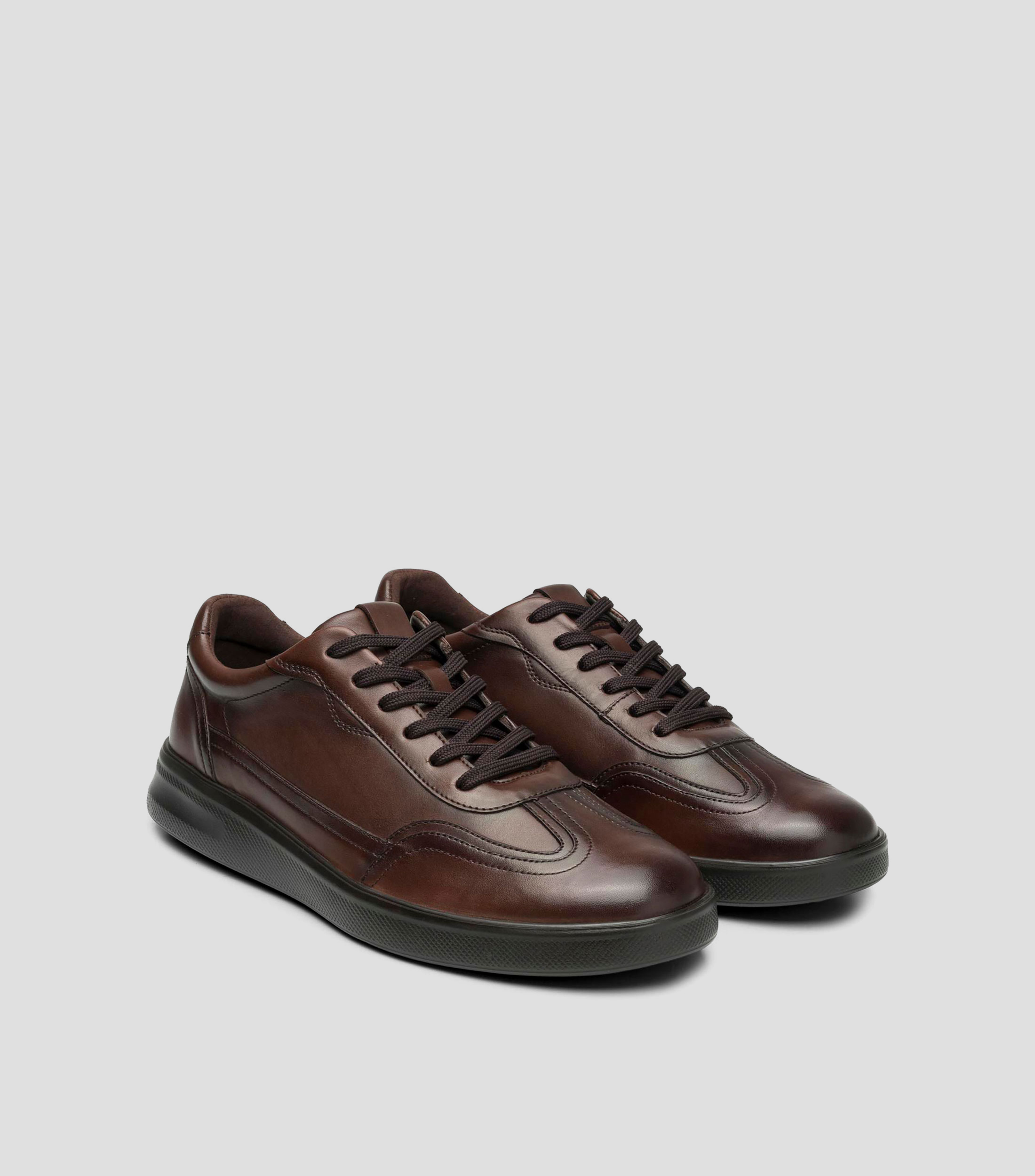 Tenis casuales en piel Hombre